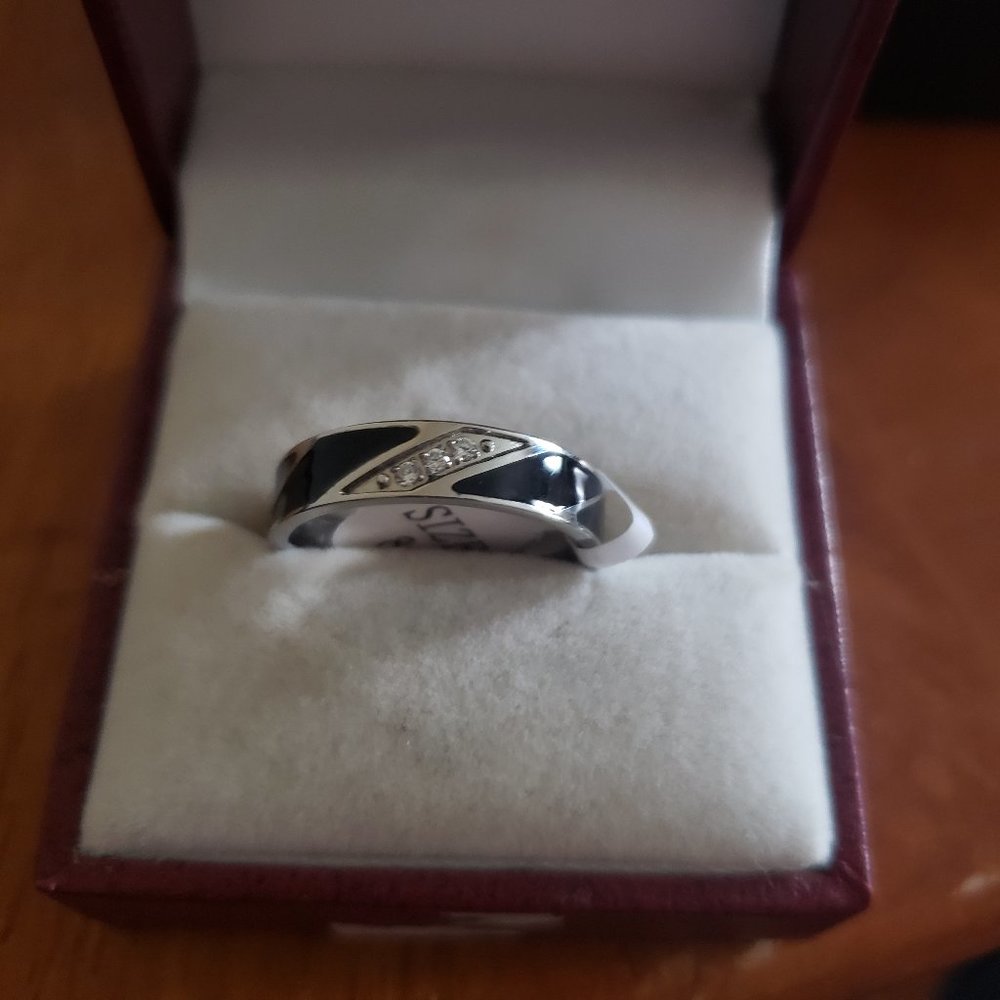 Men/Ladies wedding band
